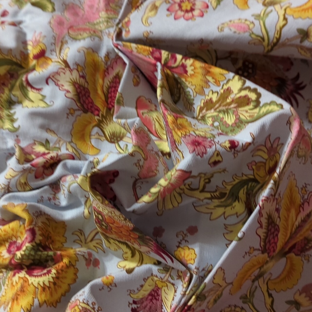Valance - Picture 3 of 3